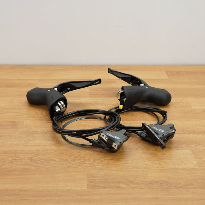 Shimano Tiagra R4725 Small Hands 25mm Brakes - NEW OEM