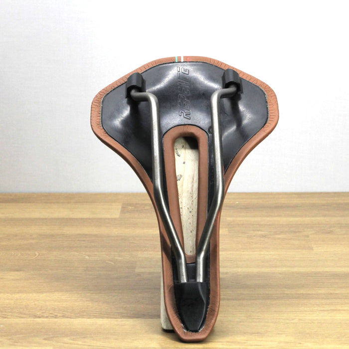 Repente Quasar Shot 304 Saddle - 140mm - Brown - 170G - NEW OEM